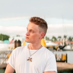 Meet your Posher, Alec